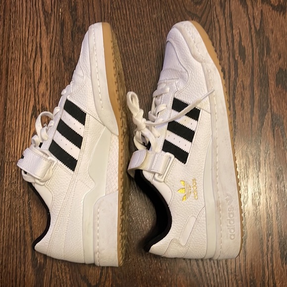 Adidas shoes - Picture 2 of 7